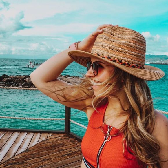 Meet your Posher, Jillian m. - Picture 1 of 1